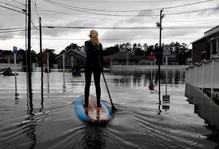 Нью-Йорк, 2012 год, уличный серфинг, наводнение в итоге урагана Сэнди